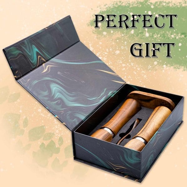 Acaciahouten peper- en zoutmolen set in luxe geschenkdoos met houten lepel en basis – natuurlijke houtnerf & keramische maalsteen