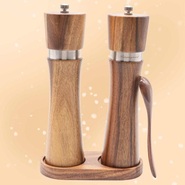 Acaciahouten peper- en zoutmolen set in luxe geschenkdoos met houten lepel en basis – natuurlijke houtnerf & keramische maalsteen